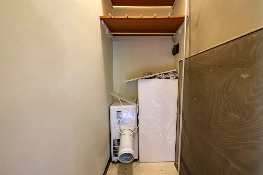 Charming 2-Bedroom Apartment Near Sint-Truiden City Center - Image 5