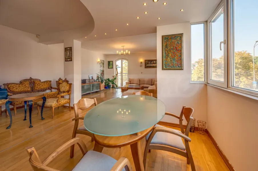 Spacious Fully Furnished Apartment Near Hotel "Marinela", Sofia - Image 2