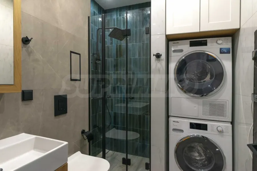 Spacious, Bright Apartment in Plovdiv's Prestigious Complex - Image 2