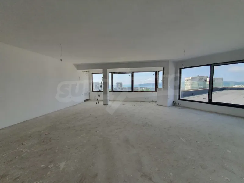 Spacious Varna Apartment with Stunning Sea Views. - Image 2