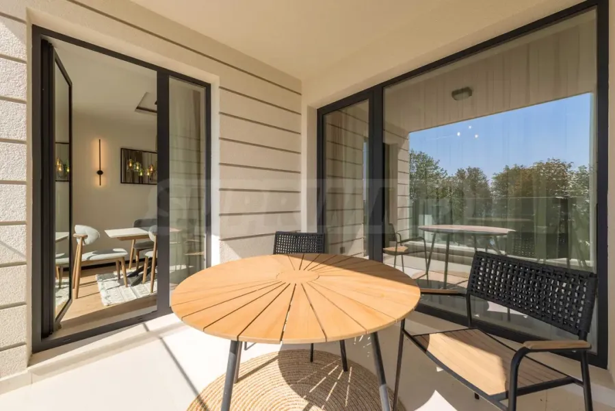 Stylish 2-Bedroom Apartment in Sea Garden Complex, Varna - Image 4