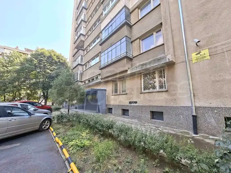Renovated 1-Bedroom Apartment Near Lion Bridge Metro, Sofia - Image 1