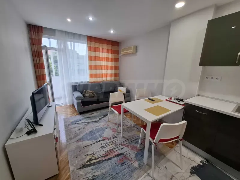 Bright 3-Bedroom Apartment in Varna's Greek Quarter - Fully Furnished - Image 5