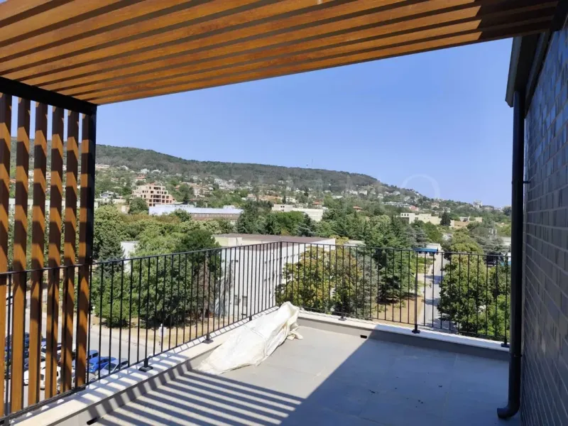 Spacious Penthouse with Terraces in Varna's Izgrev - Image 1