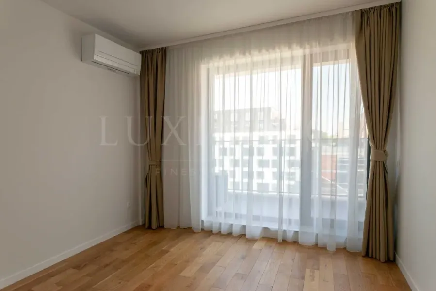 Spacious Multi-Room Apartment in "Hristo Smirnenski" Complex, Plovdiv - Image 4