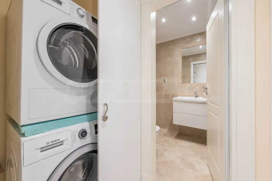 Spacious, Fully Furnished Apartment in Varna's Heart. - Image 1