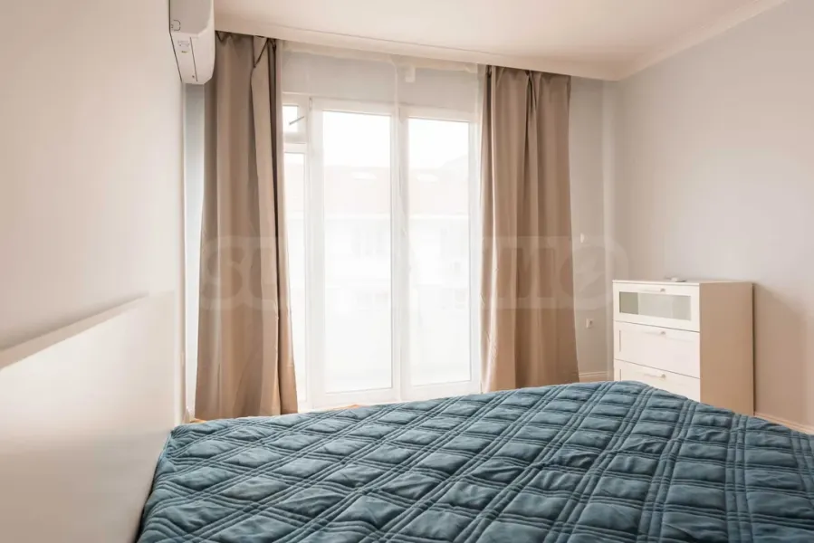Spacious 3-Bedroom Apartment in Varna City Center - Image 3
