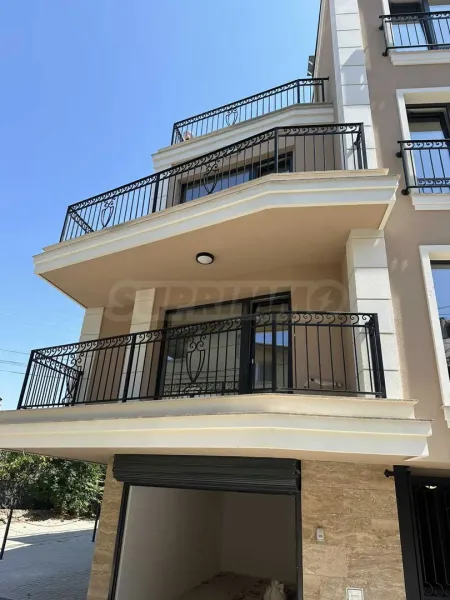 Elegant 1-Bedroom Apartment in Plovdiv's Heart - Image 2