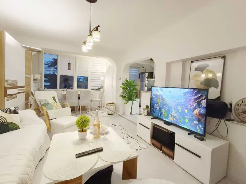 Bright 3-Bedroom Apartment in Varna's "Chayka" - Image 4