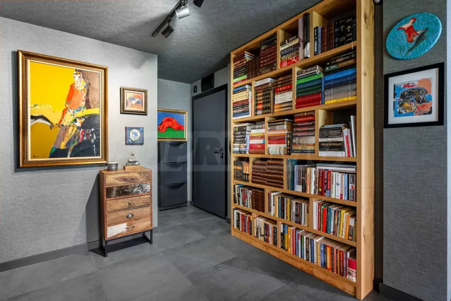 Luxury 3BR Apartment w/ Garage - Plovdiv Center - Image 4