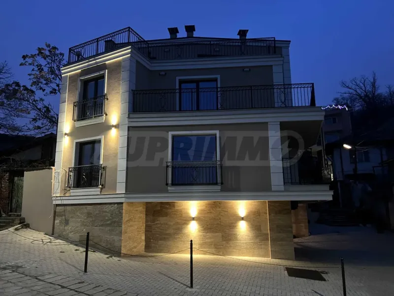 Elegant 1-Bedroom Apartment in Plovdiv's Heart - Image 4