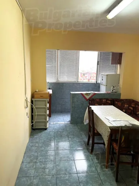 Spacious 2-Bedroom Apartment in Central Stara Zagora - €90,000 - Image 3