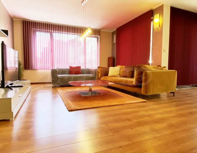 Spacious 3-Bedroom Apartment with River Views in Plovdiv - Image 1