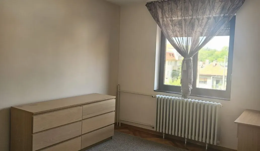 Spacious 5BR Apartment with Internet & Surveillance in Belgrade - Image 5