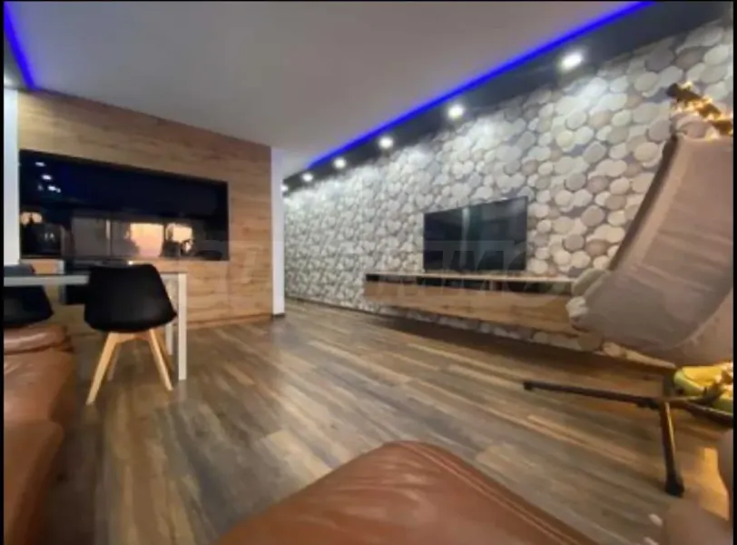 Stylish 3-Bedroom Apartment in Varna's Pchelina District - Image 5