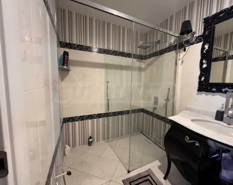 Spacious 3-Bedroom Apartment - Mariitsa Blvd, Plovdiv - Image 1