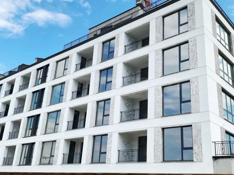 Spacious 2-Bedroom Apartment in Plovdiv, Bulgaria - Image 1