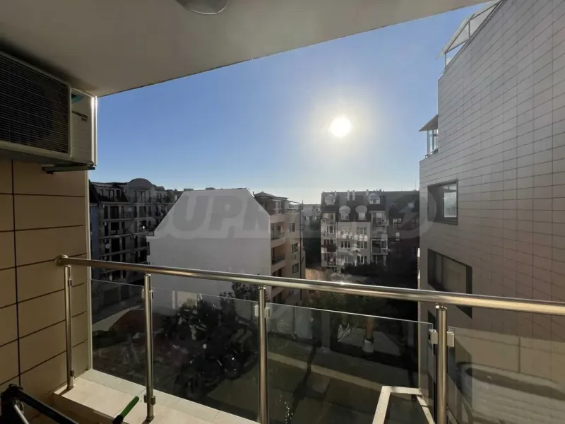 Varna Luxury Apartment with Parking Space - Image 5