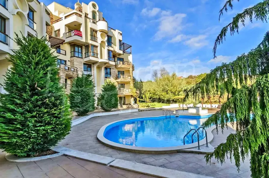 Spacious 3-Bedroom Luxury Apartment with Pool in Varna, Bulgaria - Image 2