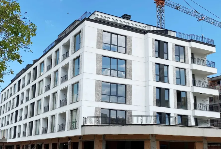 Spacious 2-Bedroom Apartment in Plovdiv, Bulgaria - Image 4