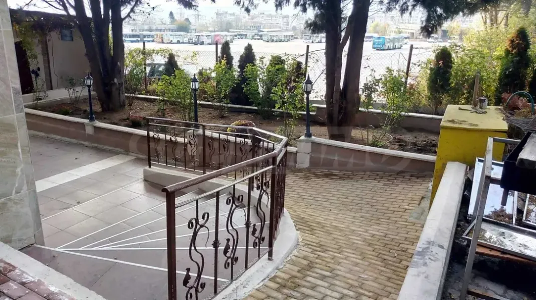 Spacious 4-Bedroom Apartment in Varna's " Mladost" Area - Image 3