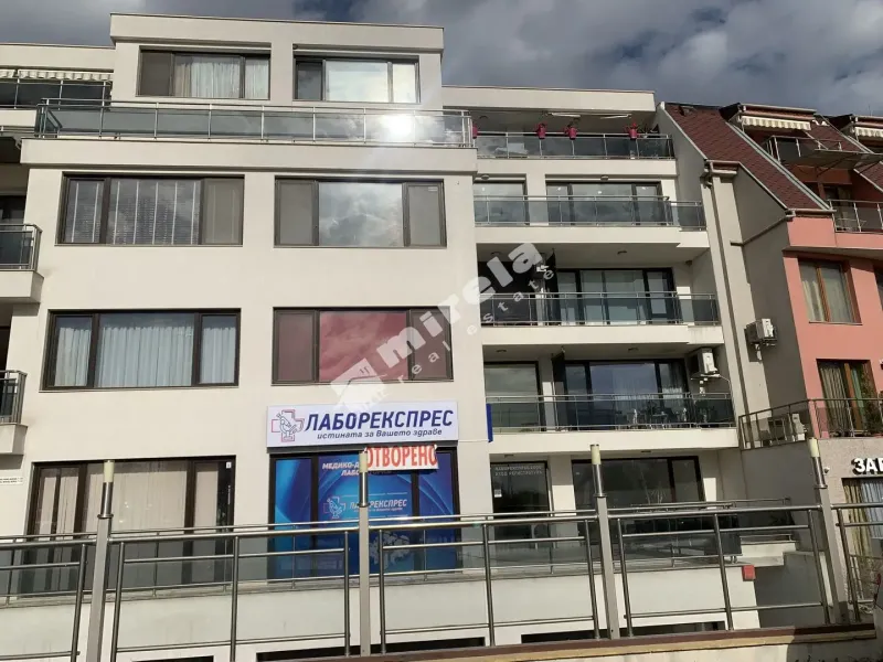 Spacious 2-Bedroom Apartment in Brzha, Varna – First Line Beach - Image 4