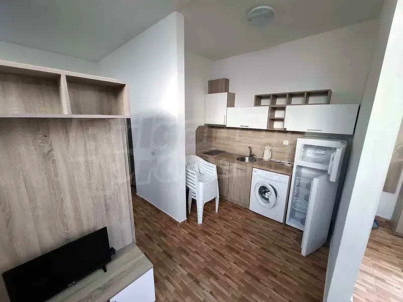 Fully furnished apartment with a private courtyard in Kranevo. - Image 3