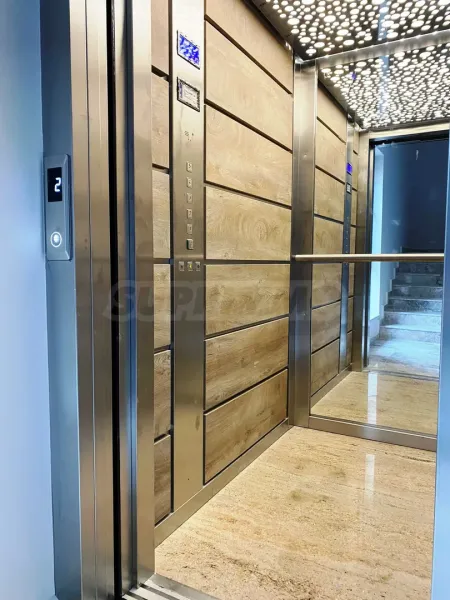 Spacious 2-Bedroom Apartment w/ Parking, Plovdiv - Image 4