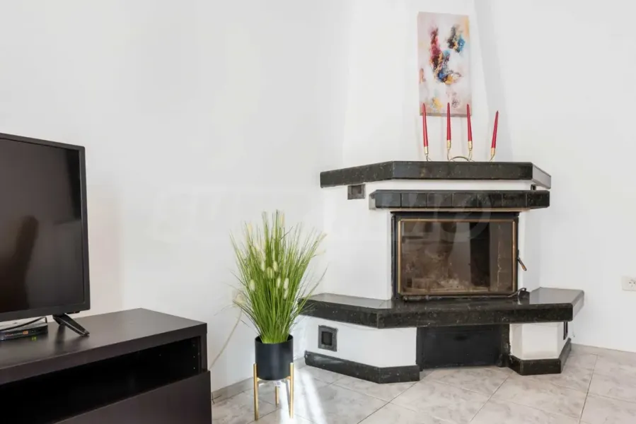 Spacious, Fully Furnished Apartment Near Varna University - Image 3