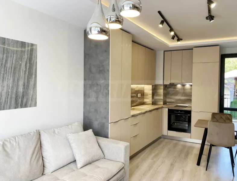 Stylish 3-Bedroom Apartment for Rent in Central Plovdiv - Image 1