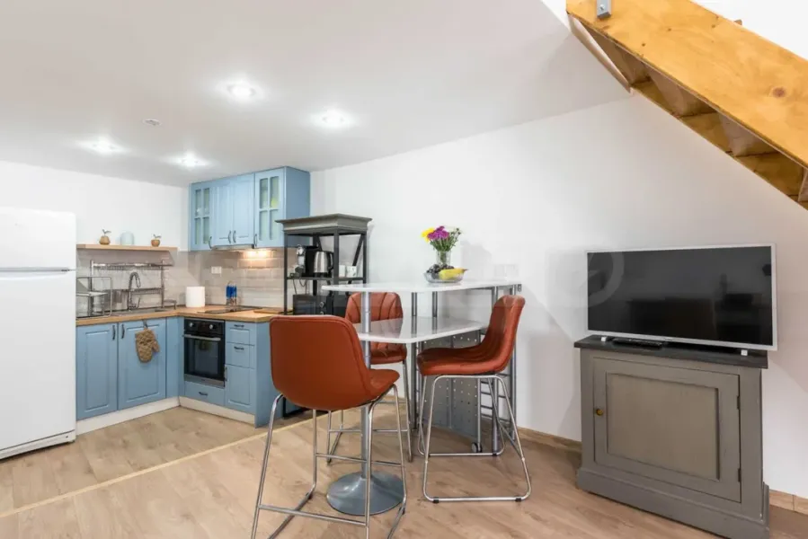 Spacious, Renovated Apartment in Varna's "Greek Quarter" - 3B/2B - Image 3