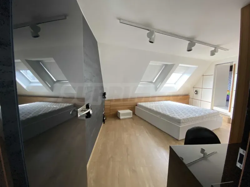 Luxury Burgas Penthouse - Sea Views & 4 Beds - Image 1