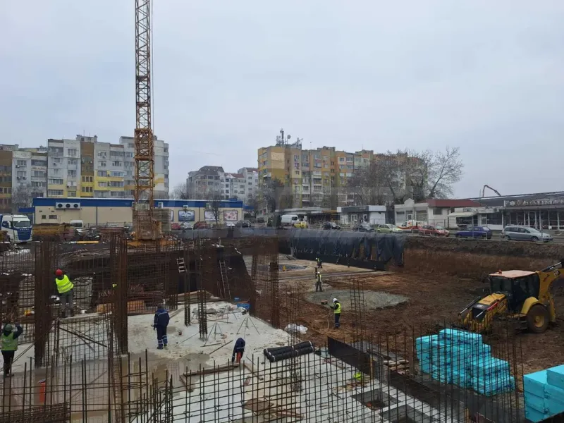 Spacious 3BR Apartment - Burgas, Bulgaria - Image 3