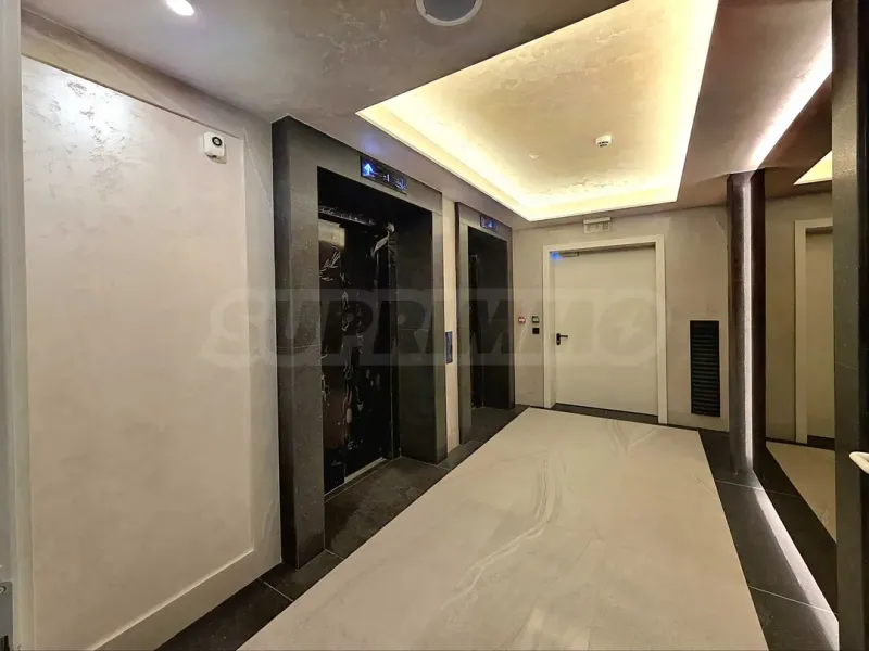 Smart Tower: 2 Bed, Stunning Views, EUR 680K - Image 5