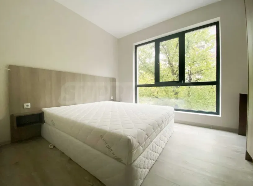 Spacious 2-Bedroom Apartment w/ Parking, Plovdiv - Image 5