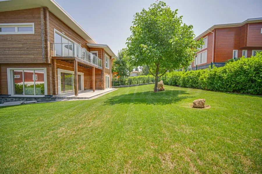 Luxury Eco House - Sofia, 4 Bed, 360m2 - Image 1