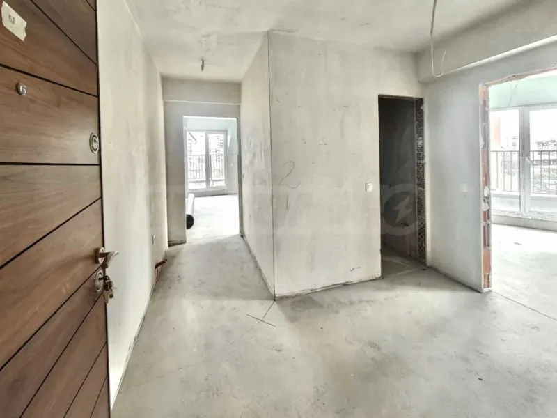 Spacious Apartment with Panoramic Terrace in Sofia - Image 3