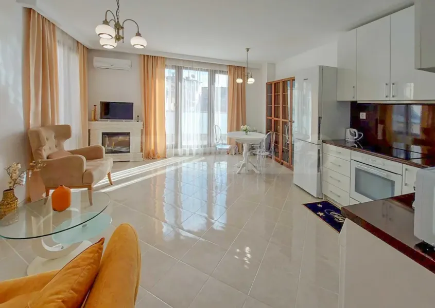 Stylish Fully Furnished 2-Bedroom Apartment in Plovdiv Center - Image 4