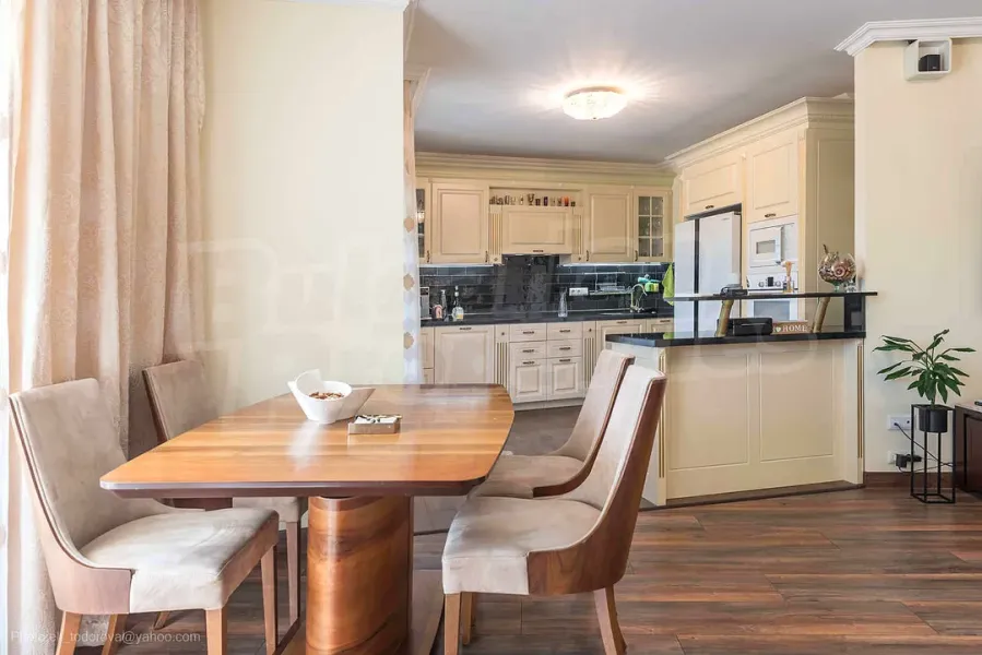 Spacious 3-Bedroom Luxury Apartment with Pool in Varna, Bulgaria - Image 3