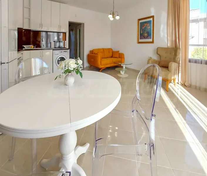 Stylish Fully Furnished 2-Bedroom Apartment in Plovdiv Center - Image 3