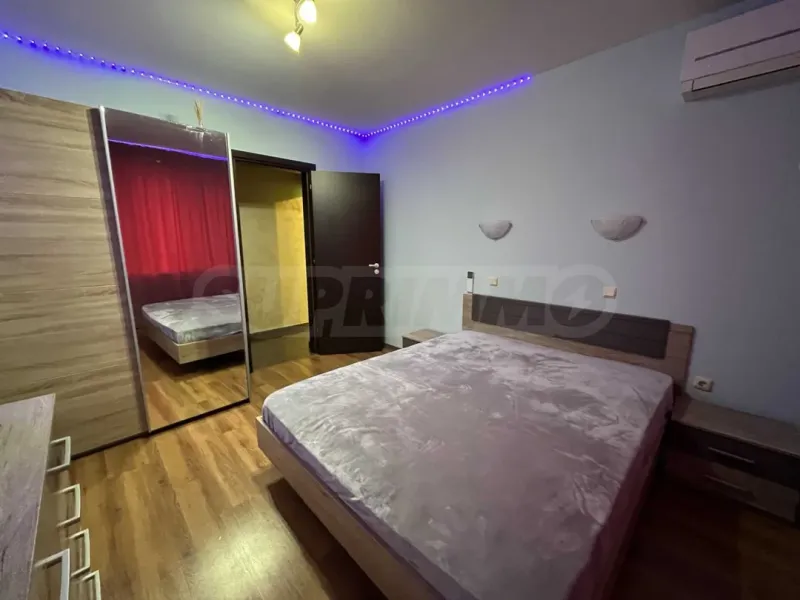 Spacious 3-Bedroom Apartment Near Sea Garden, Burgas - Image 3