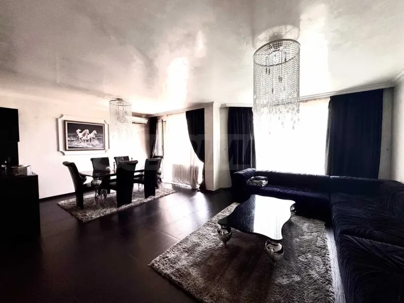 Spacious 3-Bedroom Apartment - Mariitsa Blvd, Plovdiv - Image 2