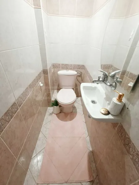 Bright 3-Bedroom Apartment in Varna's "Chayka" - Image 1