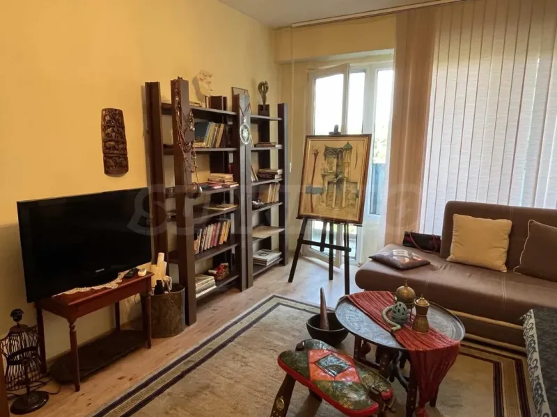 Spacious 2-Bedroom Apartment in Burgas Center - Image 4