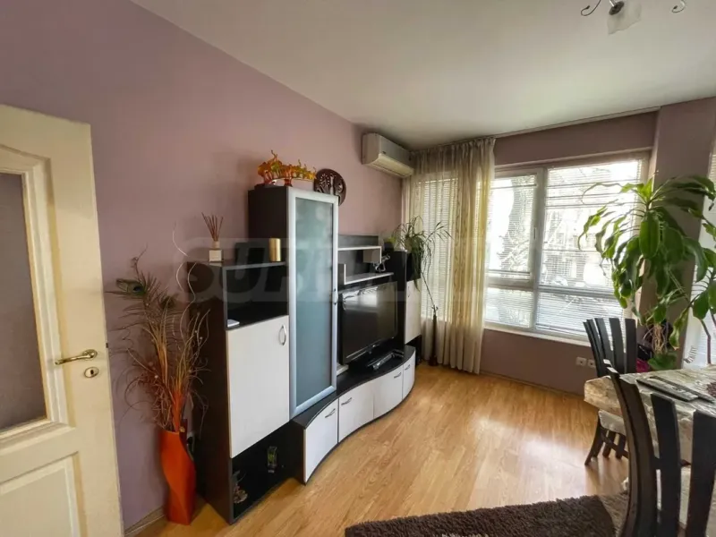 Spacious Fully Furnished Apartment in Varna's "Zimno Kino Trakia" - Image 2