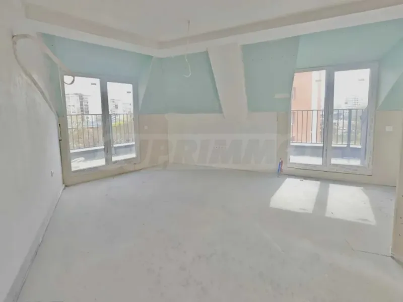 Spacious Apartment with Panoramic Terrace in Sofia - Image 2