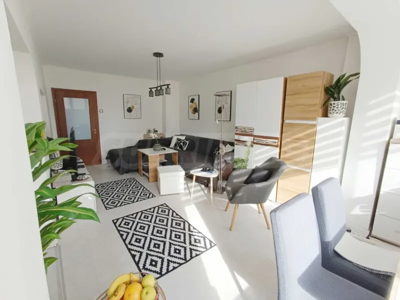 Bright 3-Bedroom Apartment in Varna's "Chayka" - Image 3