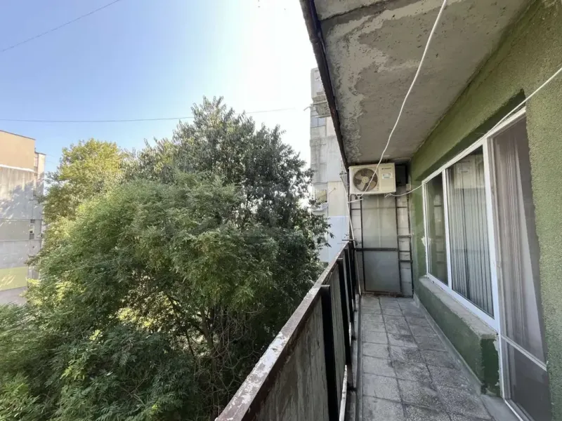 Spacious 2-Bedroom Apartment in Burgas Center - Image 1