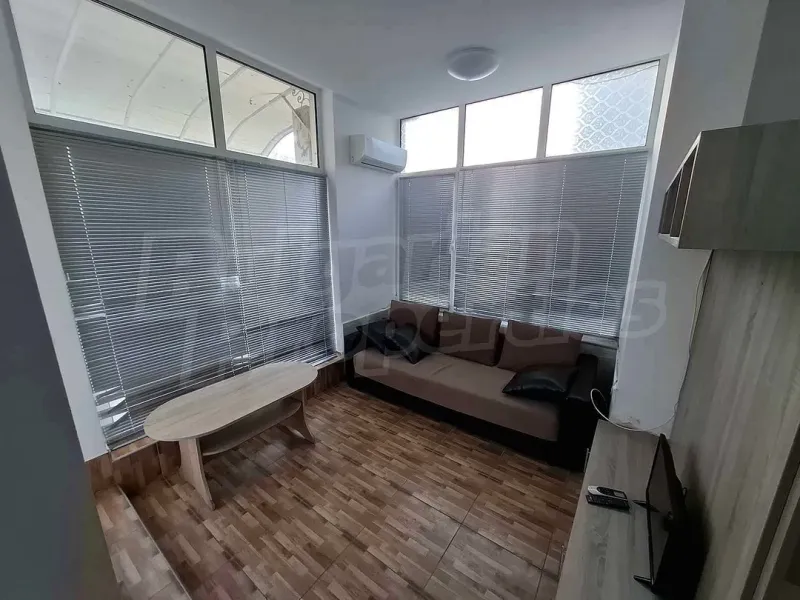 Fully furnished apartment with a private courtyard in Kranevo. - Image 5