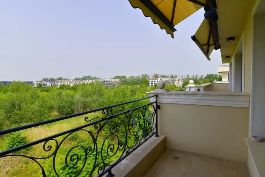 Stylish Fully Furnished Apartment in Plovdiv's Christ Smienski Area - Image 2